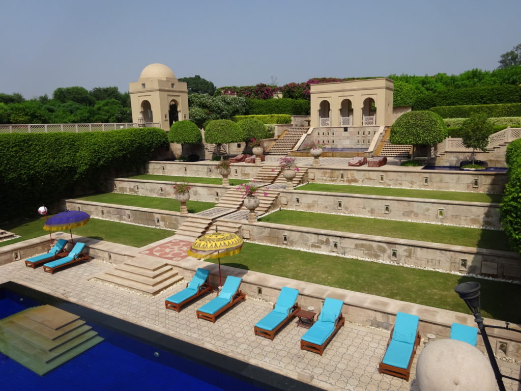 oberoi amarvilas, India, Pool, terraced lawn, luxury hotel