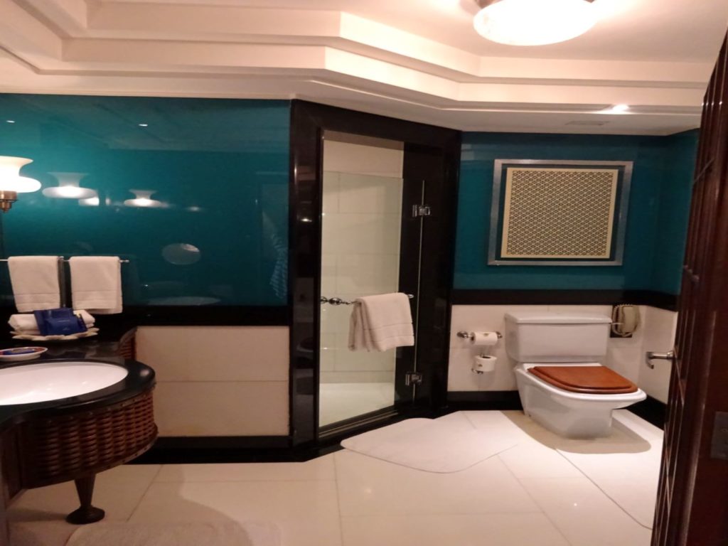 oberoi amarvilas, Agra, india, bathroom, luxury hotel