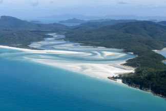 australia, whitsunday island, beach, blue water, luxury travel blog, the trav nav