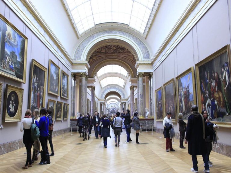 Louvre, Paris, not to miss highlights in and around Paris, coronavirus staycation