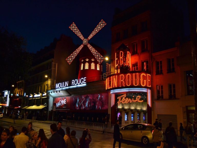 moulin rouge, not to miss highlights in and around Paris