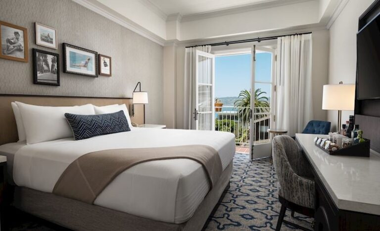 La Valencia Hotel, Luxury Hotels in La Jolla, Prospect Street, guest room