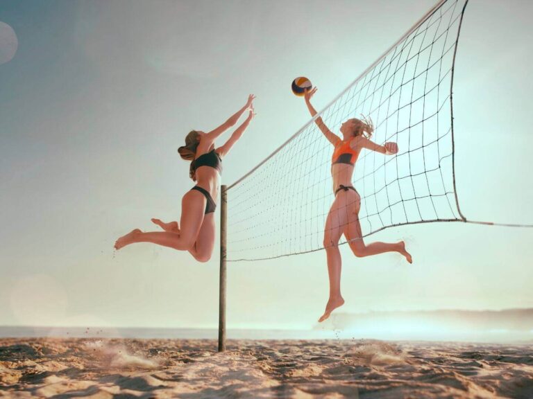 women playing volleyball, things to do in the South Bay