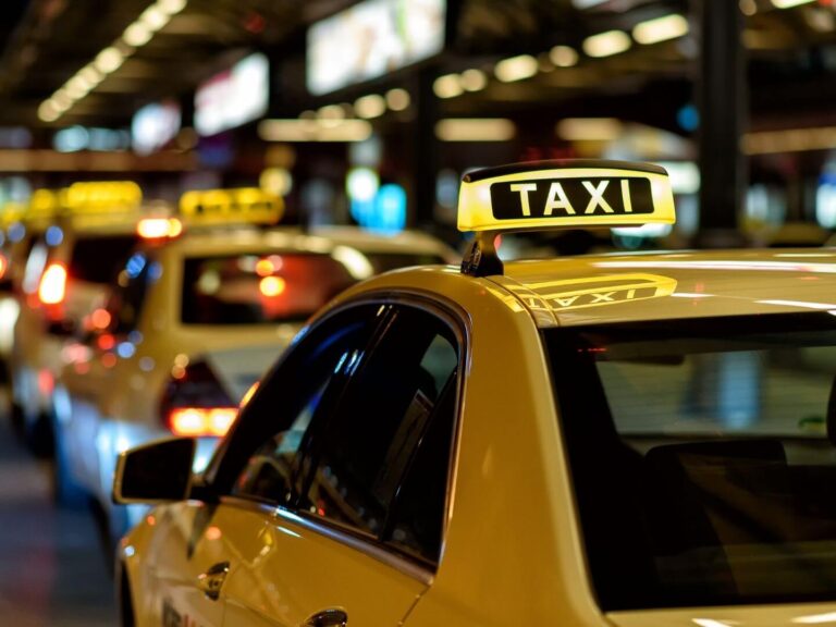 taxi cab, travel safety tips