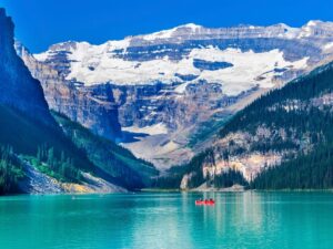 Read more about the article The Best 4-Day Lake Louise Itinerary for Active Travelers