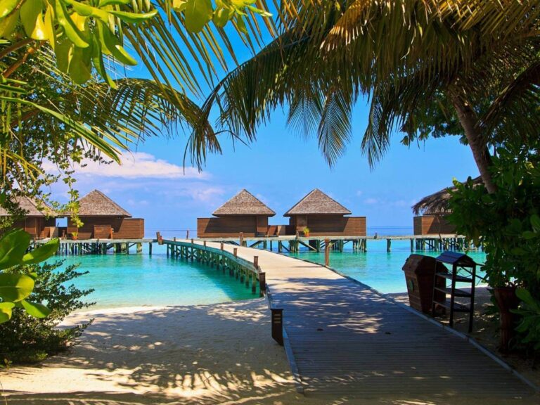 overwater bungalows in the Maldives