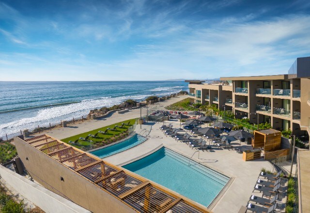 pool, hotel and ocean view of Alila Marea Beach Resort Encinitas